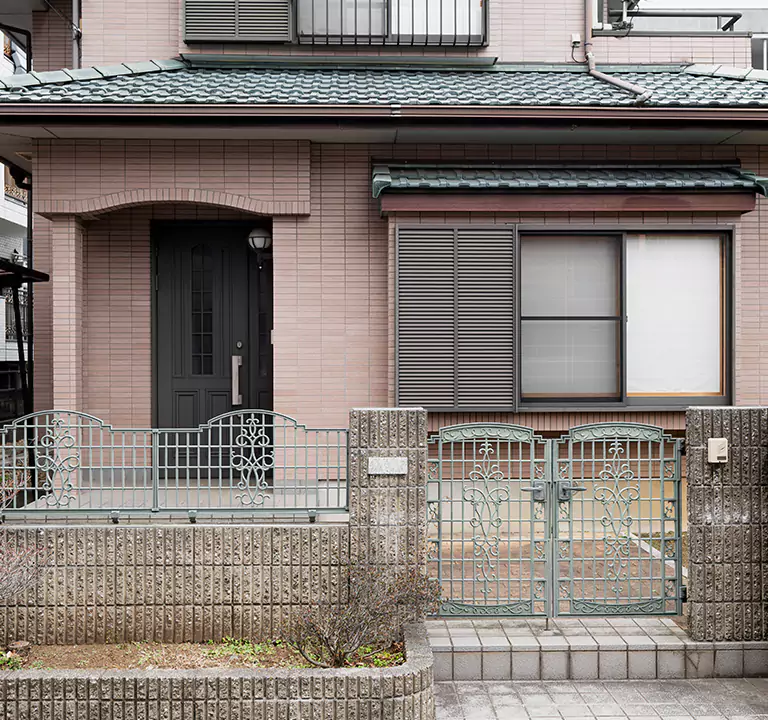 The Most Trusted Company to Sell Damaged House in Plainview